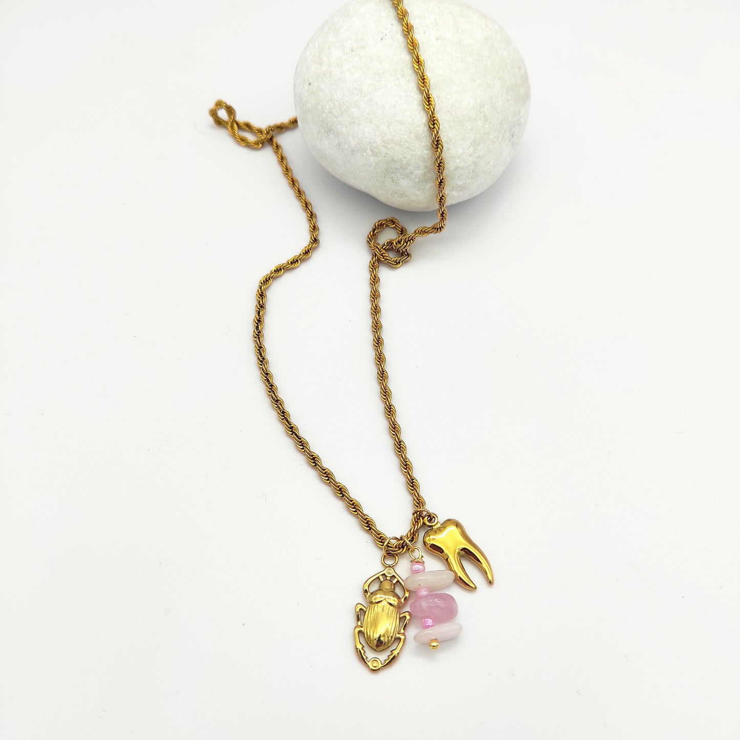 Collana Scarakunzite